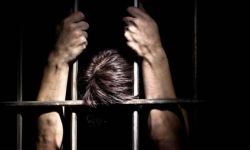 خطف إحدى معجباته في منطقة نائية.. حكم بالسجن 15 عامًا لممثل في الكويت