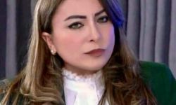 "بحرٌ يمور على كفي" كتاب شعري جديد الناقدة العراقية خالدة خليل