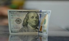 أكثر من ملياري دولار .. تراجع احتياطيات العراق من العملة الصعبة