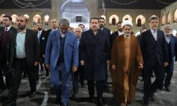 السوداني يؤدي مراسم الزيارة لمرقد الإمام علي بن موسى الرضا (ع)