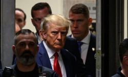 محامي ترامب : انه مستاء للغاية من الوضع الحالي، لكنه لا يزال صامدا ‏