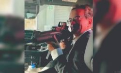 إقالة سفير لبريطانيا بعد إشهاره السلاح بوجه زميل بالسفارة