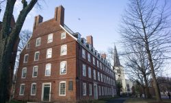 رئيسة جامعة هارفارد المستقيلة تندد بـ«أكاذيب وإهانات» وراء الحملة ضدها