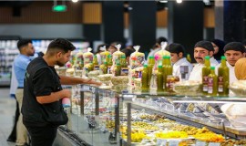 التجارة: لا زيادة بالتعرفة الجمركية للمواد الغذائية واتخذنا إجراءات بحق المضاربين بالأسعار