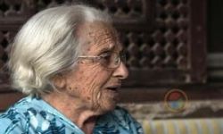 الموت يغيب الفنانة والنساجة المصرية صوفي حبيب عن عمر ناهز (١٠٢) عاماً