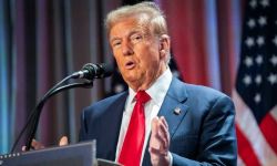 ترامب يصف بايدن بـ"أسوأ رئيس" ويحذر من تفاقم الإرهاب والعنف