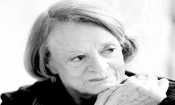 وفاة الممثلة البريطانية الشهيرة ماغي سميث