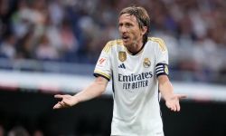 عن أزمته مع ريال مدريد.. مودريتش يتحدث أخيرا