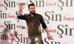 فنان كردي يفاجئ حفلاً في السليمانية