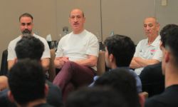 عدنان درجال : على لاعبي الأولمبي العراقي دخول مباراة تايلاند بروحية البطل