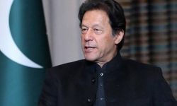 باكستان الحكم بالسجن 14 عاماً على عمران خان في قضية جديدة