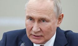 بوتين : من الصعب أن يكون  وقف لإطلاق النار و الهجوم الأوكراني مستمر