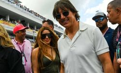 شاكيرا توضح أسباب ظهورها مع النجم العالمي توم كروز