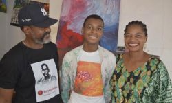 أكبر لوحة قماشية في العالم... فتى نيجيري مصاب بالتوحد يدخل موسوعة غينيس