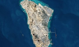 بعد ضرب جزيرة "خرج".. إيران تهدد بتحويل منشآت النفط الأميركية إلى "رماد"