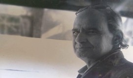 الموت يغيبُ الشاعر والأديب خالد البابلي بعد صراع مع المرض.