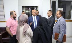 وزير الصحة يتفقد دائرة العيادات الشعبية.. لمراقبة أسعار الأدوية