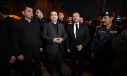 رئيس مجلس الوزراء محمد شياع السوداني يزور مدينة الكاظمية، برفقة وزيري الداخلية والنقل ويتابع ميدانياً سير تنفيذ الخطة الأمنية والخدمية الخاصة بزيارة إحياء ذكرى استشهاد الإمام موسى بن جعفر الكاظم (عليهما السلام).