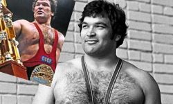 وفاة بطل العالم 4 مرات في المصارعة الحرة