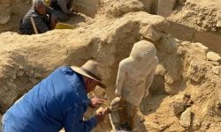 العثور على تماثيل " لميسي" بمصر القديمة