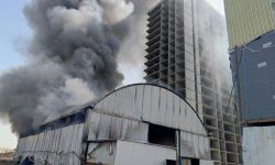 إخماد حريق كبير بمجمع سكني قيد الإنشاء في بغداد