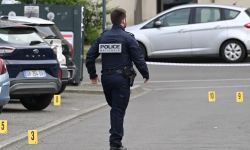 فرنسا.. قتيل وجرحى بعملية طعن داخل مدرسة ثانوية