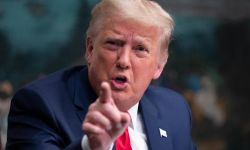 ترامب يكشف عن معلومات سرية حول غواصات نووية أميركية