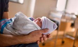 الصحة تعلن تسجيل أكثر من 900 ألف ولادة في العراق خلال 2022