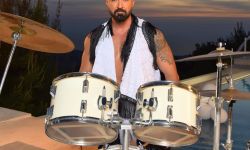 أغنية سيف نبيل "انت" تتخطى المليون ونصف المليون مشاهدة في أقل من 24 ساعة