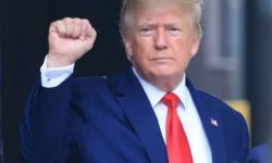 ترامب : الانتخابات المقبلة "معركة وجودية"