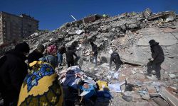 إجلاء 42 مواطناً عراقياً من مناطق الزلزال المدمر في تركيا