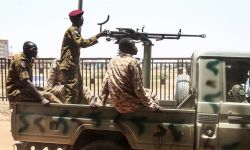 السودان .. هدنة مؤقتة وفتح مسارات آمنة للحالات الإنسانية