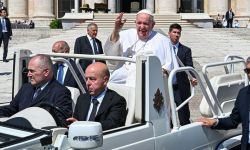 الفاتيكان: إلغاء لقاءات البابا فرنسيس مع الجمهور حتى 18 حزيران