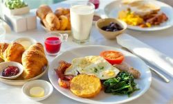 أطباء أعصاب يؤكدون أهمية وجبة الإفطار في تحسين صحة الدماغ