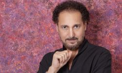 الموسيقار العراقي نصير شمة يفتتح معرضه الفني الجديد في مصر