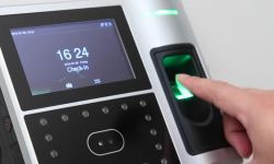 نظام البصمة الثالثة يثير جدلا في الكويت