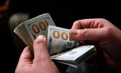 أسعار الدولار تستمر بالارتفاع مع الإغلاق في الأسواق العراقية