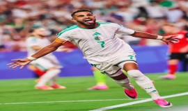 رياض محرز على رادار الانتقالات في الدوري السعودي بقميص جديد