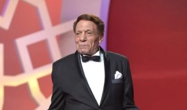"صندوق ذكريات الزعيم": عادل إمام يعود إلى جمهوره