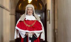 سو كار تصبح أول رئيسة للقضاة في إنجلترا وويلز