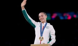 الجزائرية نمور تصنع التاريخ.. تُوّجت بذهبية الجمباز في الأولمبياد