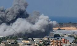 استشهاد 42 فلسطينياً في غارات صهيونية عنيفة على قطاع غزة