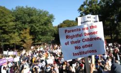 الكنديون يتظاهرون ضد فرض “الشذوذ الجنسي” بالمناهج الدراسية