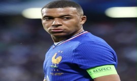 مبابي يثير الجدل في فرنسا قبل انطلاق كأس العالم