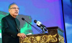 الرئيس الباكستاني يطالب بزيادة راتبه الشهري