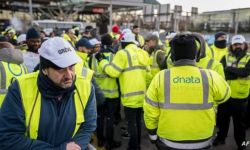 موظفون بمطار جنيف يضربون عن العمل .. ما السبب؟