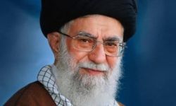 الخامنئي مهدداً باللغة العبرية:- الصهاينة سيندمون على جريمتهم العدوانية