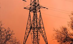 لجنة الكهرباء والطاقة النيابية تدعو الحكومة لاتخاذ 7 إجراءات بشأن أزمة الكهرباء