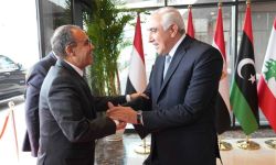 وزير الخارجية المصري يصل إلى بغداد للمشاركة في اجتماع وزراء الخارجية العرب