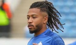 رحيل مبكر للاعب الوداد المغربي أسامة فلوح